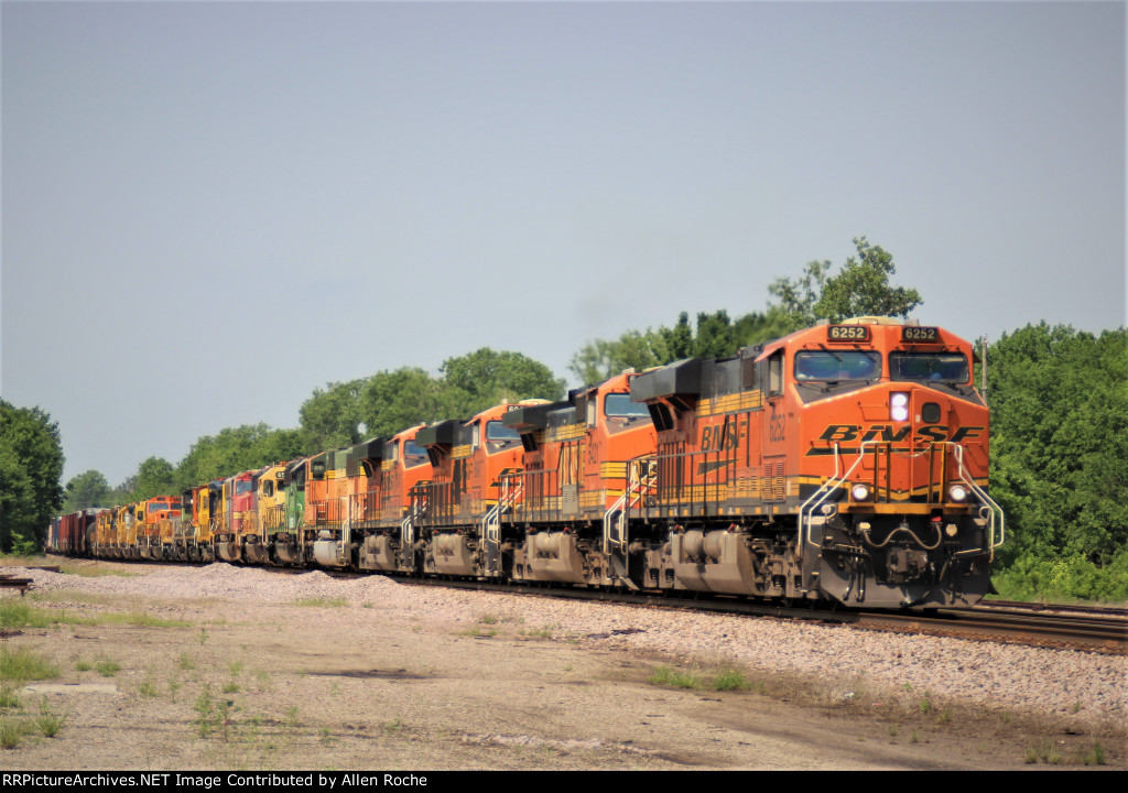 BNSF 6252